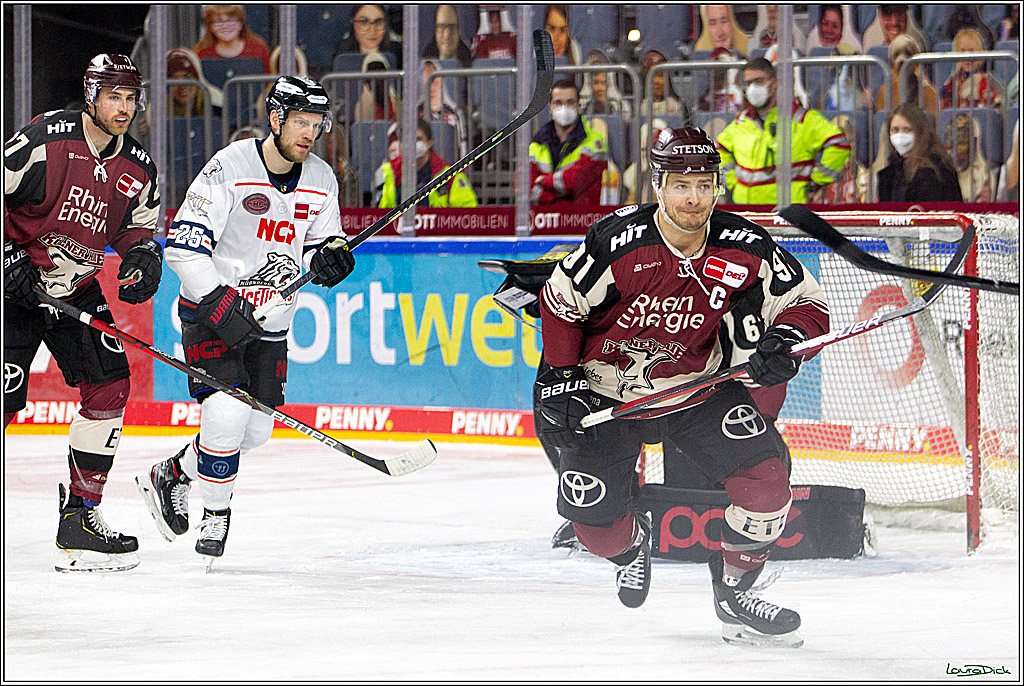 PENNY DEL;  Koelner Haie - Nuernberger Ice Tigers; Koeln, 25.03.2021